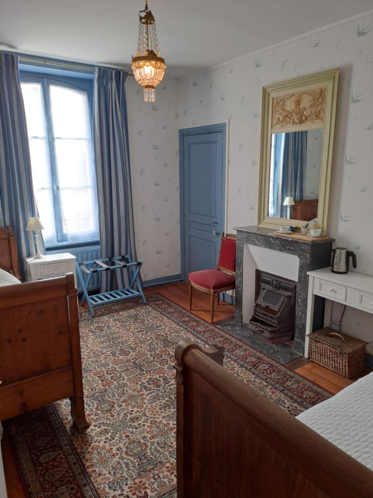 Chambres D'Hotes De Charme Dans Maison De Maitre Xixeme Périers Extérieur photo